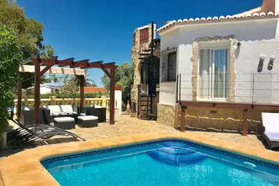 Image de Belle Villa très calme avec vue panoramique à 360°, orientée plein sud