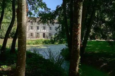 Image de Château de Tailly Bourgogne Beaune côte viticole piscine standing