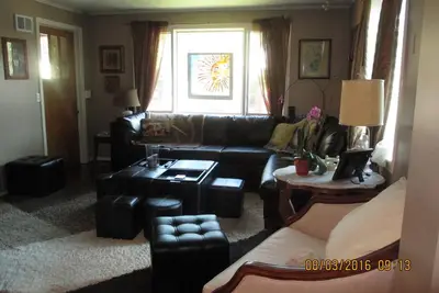 Image de Maison à la mode de 2 chambres à coucher dans le quartier historique de préservation