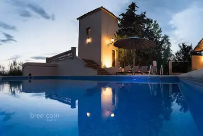 Image de Villa Rustique Avec Piscine 10x5 et Climatisation