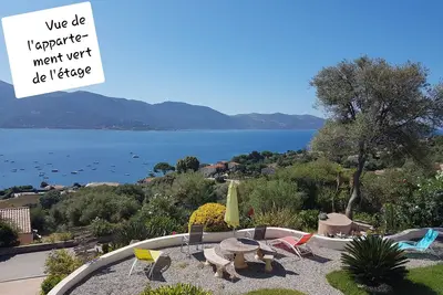 Image de Vue A Couper Le Souffle. Splendide et grand T2 vert à l'étage, très calme