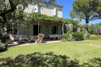 Image de Grande maison, quartier résidentiel privilégié et calme