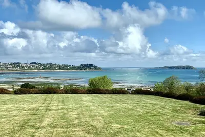 Image de Maison d'architecte, magnifique vue sur le port et les îles de Perros Guirec