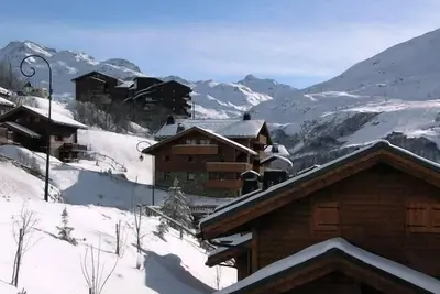Image de Promo FÉVRIER - grand Confort, Vue sur les Montagnes et Ski Au Pied Du Chalet