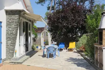 Image de Villa individuelle arborée proche de la plage, calme et tranquillité assurés