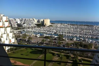 Image de 120m2 CLIMATISÉ Vue Exception Port-Mer Terrasse 80m2 Lumineux