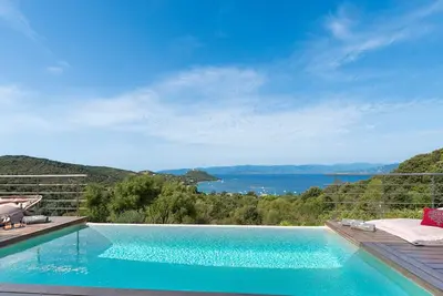 Image de Villa U Scudu, piscine, vue sur la baie, 6 personnes, 3 chambres