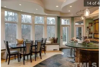 Image de Maison de luxe dans un quartier luxueux à Cary / Raleigh