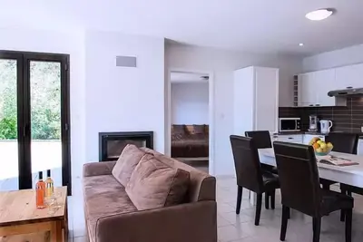 Image de 5 Pièces 10 Personnes