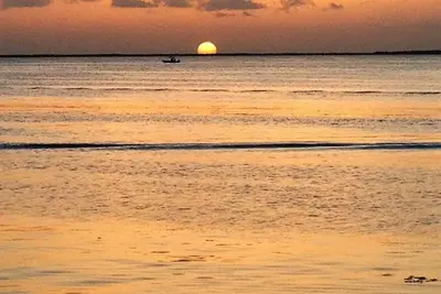 Image de Venez, appréciez le temps chaud et couchers de soleil
