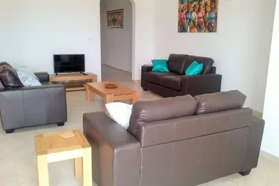 Image de Frontline, la plage, Huge 2 Bedrooom, Luxe appartement rez de chaussée