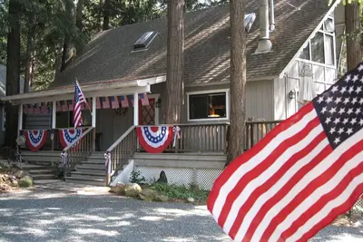 Image de 'Lakeside, Camp-Run-A-Muck', 4 Bdrm, 2 Bath (peut dormir 13)