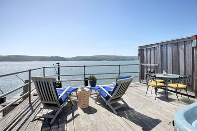 Image de Maison de la sirène (quartiers d'équipage) - bord de mer de Tomales Bay, Point Reyes, Marshall