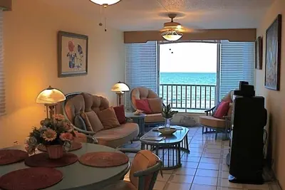 Image de Un bijou tropical - plage luxueuse et Oceanfront deux chambres-Tout Inclus! *