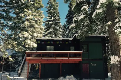 Image de A Mountain Cabin Cozy