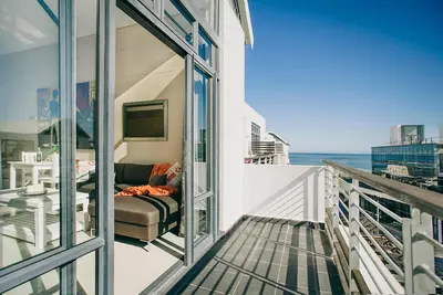 Image de 217 Eden on the Bay Penthouse Appartement