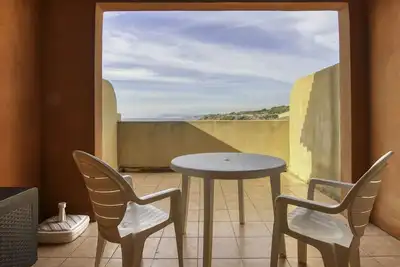Image de Confortable appartement pour 6 personnes avec piscine, Wifi, Tv, terrasse, animaux admis et parking