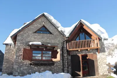 Image de Large Aranese Style House in Arties