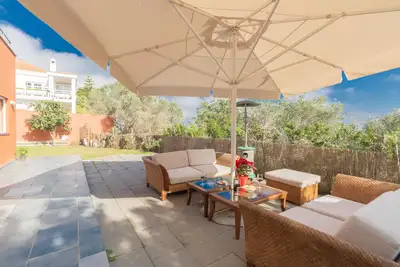 Image de Impressionnante villa située dans l'une des urbanisations les plus exclusives.