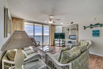 Image de Crescent Shores 1806, Condo 4 Chambres sur la Plage, Bain Ă Remous et Connexion Wi-fi Gratuite!