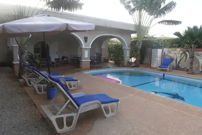 Image de Villa Proche Mer, Grande Piscine, Sans Vis A Vis, Wi-Fi, 460€ pour 7 nuits