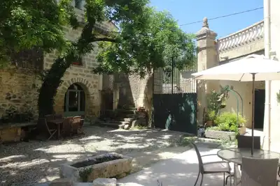 Image de Appart. ds mas du XVIIIéme avec piscine chauffée, prés du Pont du Gard