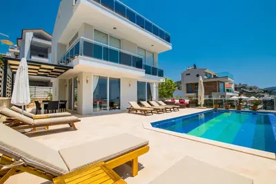 Image de Villa individuelle de luxe 4 chambres, piscine privée à débordement, vue sur la mer