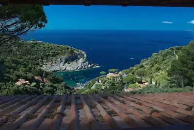Image de Appartement de luxe sur la mer avec vue sur les îles Giglio et Giannutri