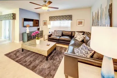 Image de Maison de ville à Storey Lake 4b / 3b avec piscine privée