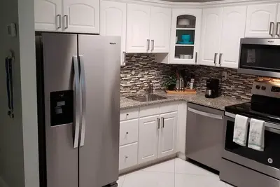Image de Condo en face de la plage. Plage privée
