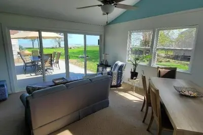 Image de Profitez de vues sur le lac 3 chambres 2 salles de bain complète Lake House