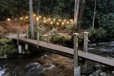Image de Superbe retraite Creekside dans la forêt nationale de Nantahala