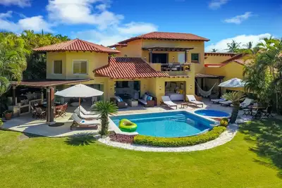 Villa de luxe située à deux pas du fairway du parcours de golf Pacifico à Punta Mita