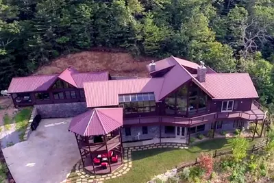 Image de Celesta Vista - Piscine intérieure - Théâtre - Pub irlandais - Jedi Academy an Narnia Rooms