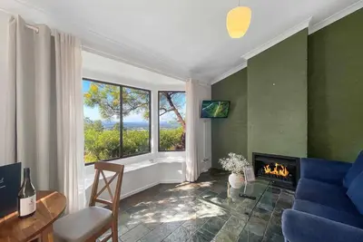 Image de Villa 1 @ Bimbadeen Estate - Romantic split level villa with exceptional views over the vineyards