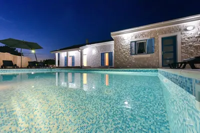 Image de Villa Rafajela (V5891-K1) - Privlaka (Zadar)