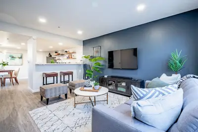 Image de Un condominium moderne et contemporain de 2 chambres vous attend! Situé au centre