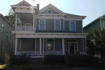 Image de ** Historic Savannah Home ** Idéal pour les longs séjours - Demander un devis **