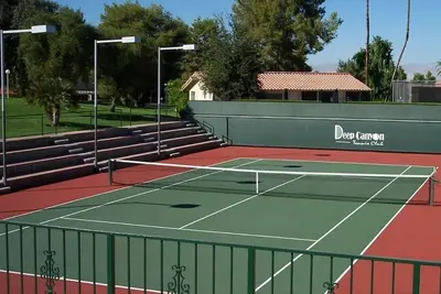 Image de Très souhaitable, une unité, 3 chambres, 2 salles de bain, condo dans Deep Canyon Tennis Club.