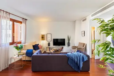 Image de Apartment in front of the Cathedral. Cabildo Iv