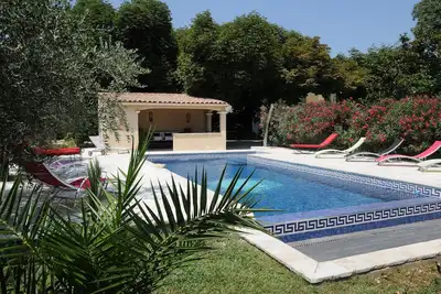 Image de Gîte 3épis bastide de 1850 avec piscine à débordement au sel