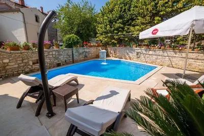 Image de Nouveau! ! ! Belle maison restaurée avec piscine privée et cascade