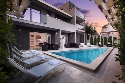 Image de Villa en Croatie à louer, villa de vacances en Croatie, villa indépendante en Croatie, côte dalmate, villas avec amarre pour bateau