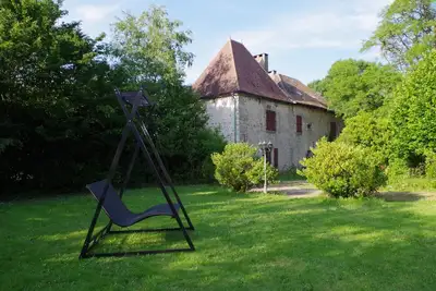 Image de Appartement Intime dans l'annexe d'un pavillon de chasse du XIVe siècle siècle