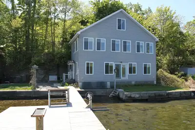 Image de Quatre chambres à domicile à droite sur le lac Seneca