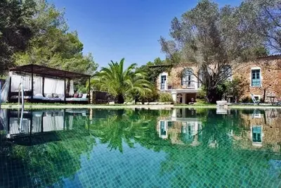 Image de Finca avec magnifique jardin et piscine près de la ville d'Ibiza