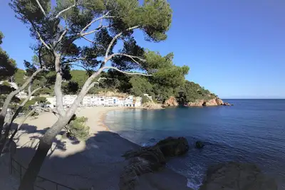 Tamariu Appartement 5 pers. tout confort à 150m de la plage