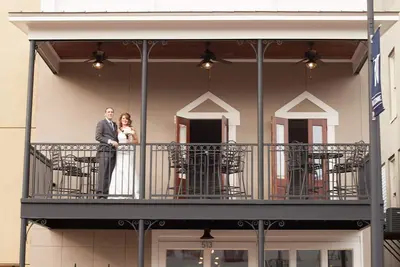 Image de Grand appartement dans le centre-ville historique de Columbus.