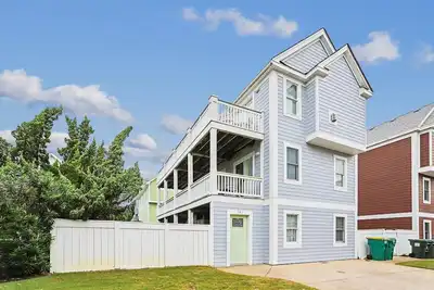 Nuances de sable | Oceanside | Buck Island | Corolla | 9 personnes