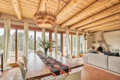Image de Nouveau! Santa Home Adobe authentique avec vues sur le désert